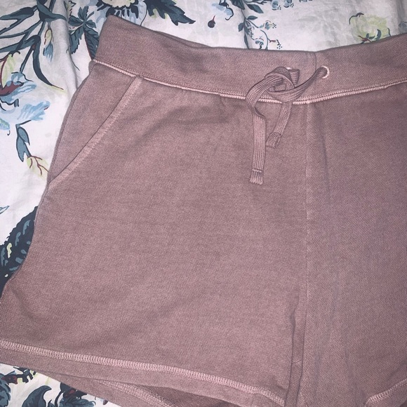 Shorts - Picture 2 of 3